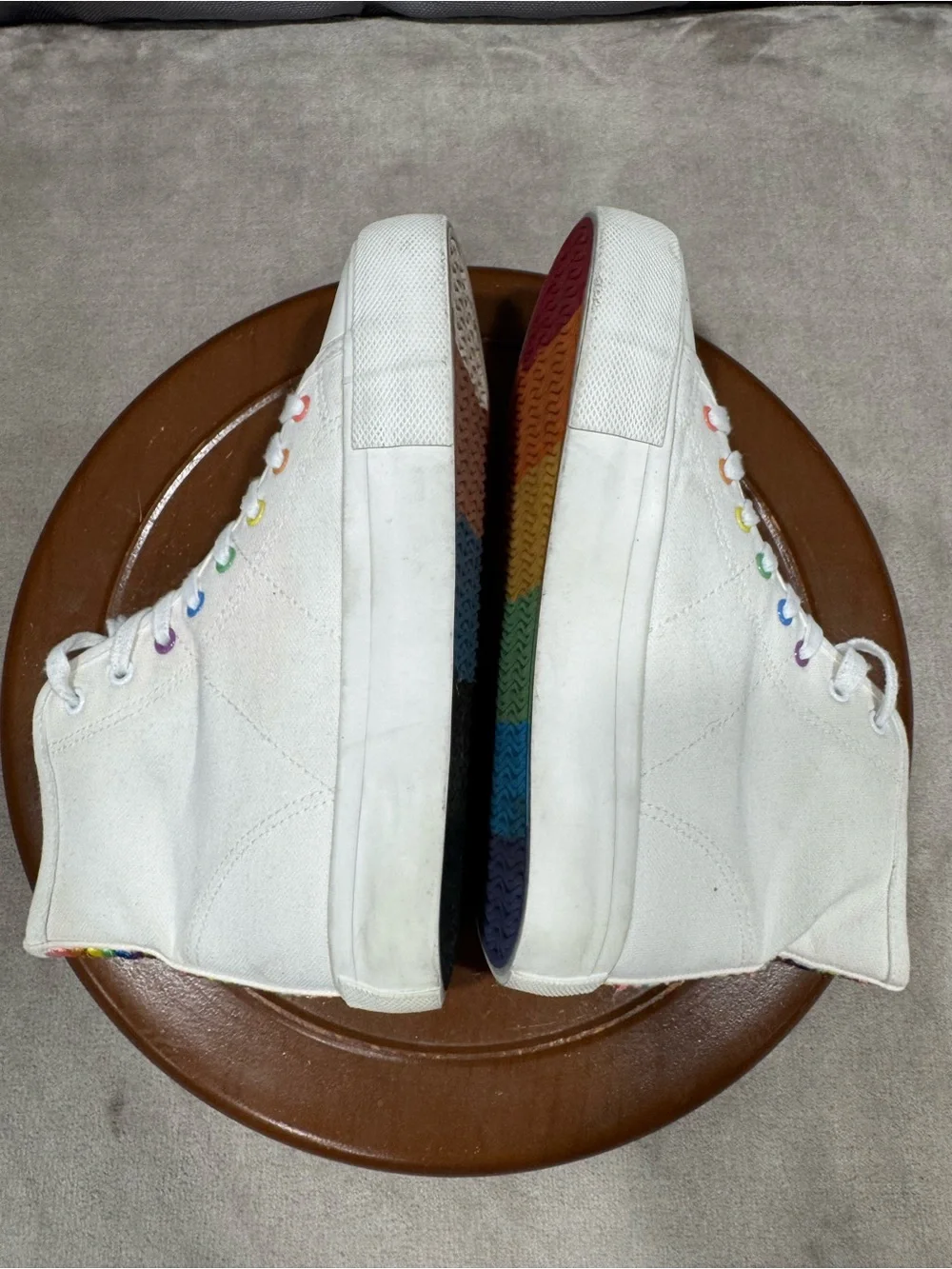 American Eagle Trust In Love High-Top Sneakers